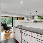 Дом отдыха Lovely In With Kitchen