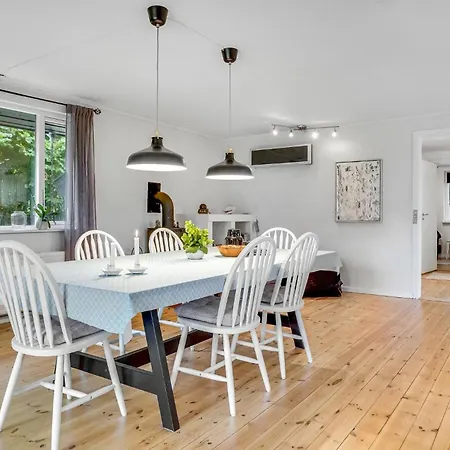 Lovely In With Kitchen *
