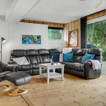Lovely In With Kitchen